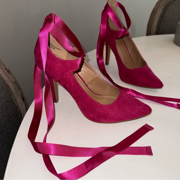 Charolette Russe Hot Pink Suede Lace-up Ribbon Heels Size:8 (Never Worn) - Picture 2 of 7